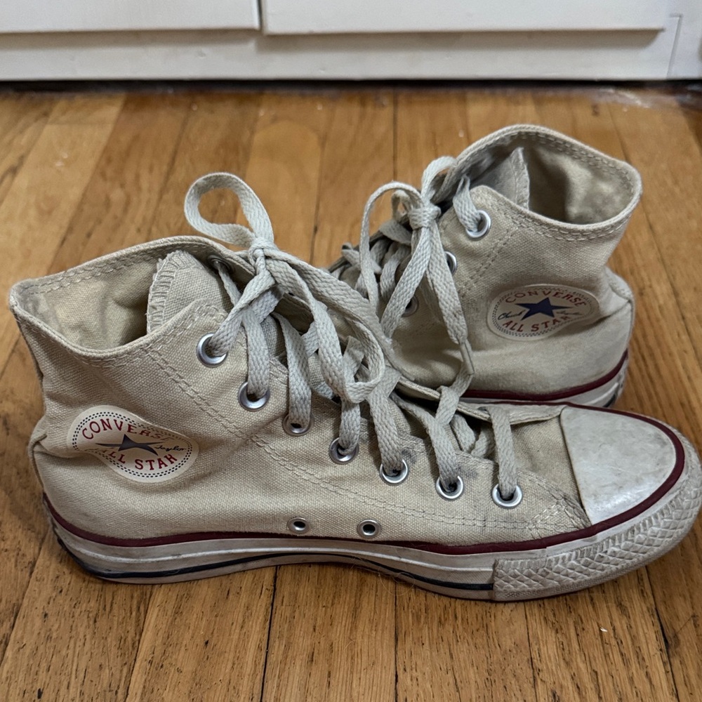 Converse All Star High-Tops in Light Tan